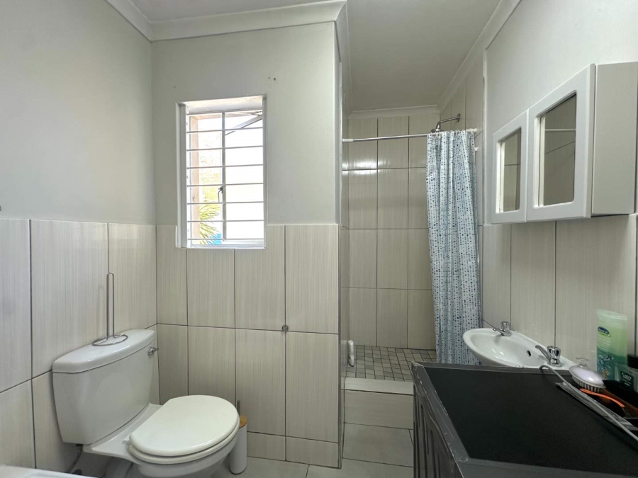 2 Bedroom Property for Sale in Lakeside Western Cape